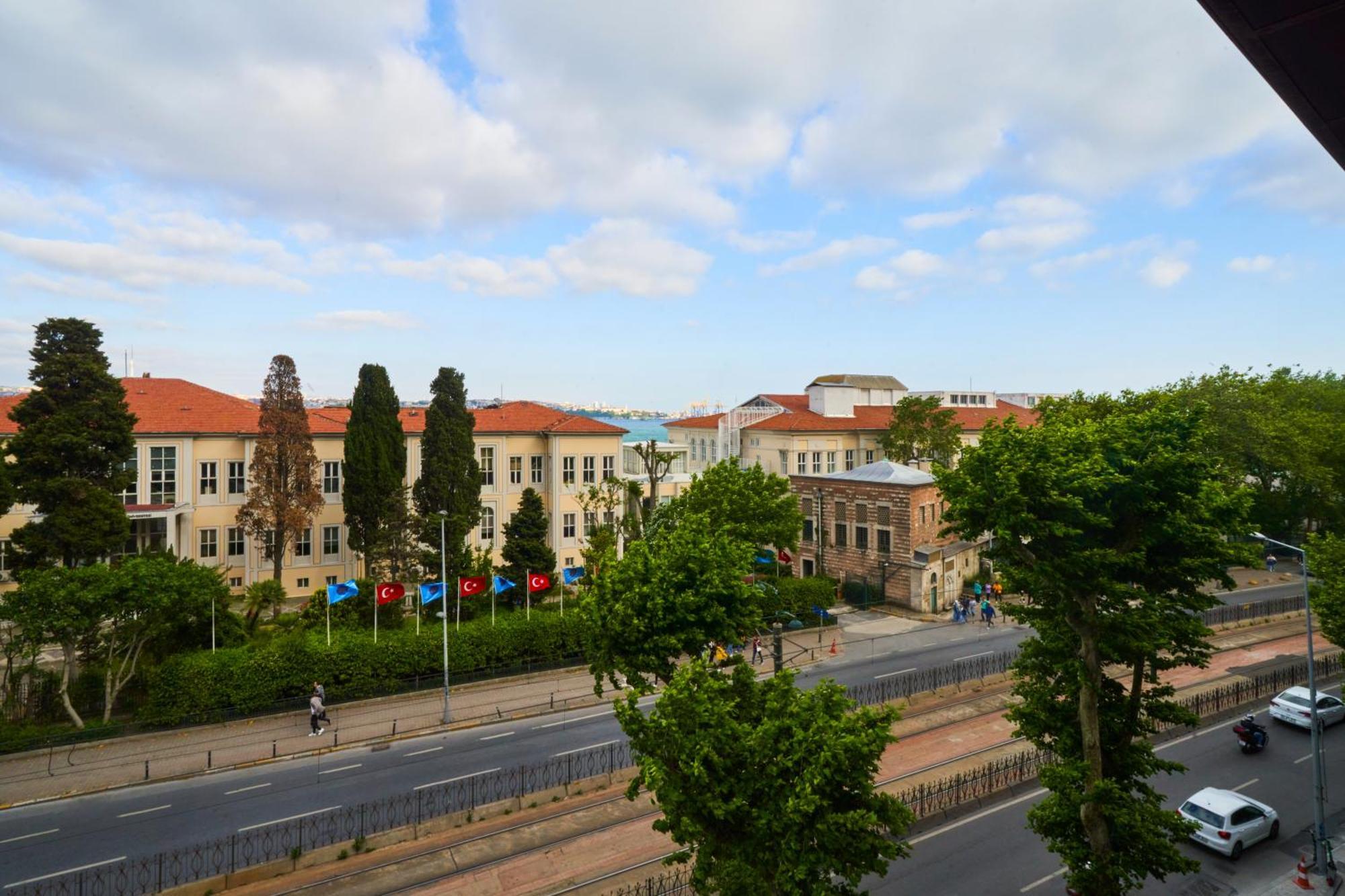 Metropolitan Hotels Bosphorus - Special Category Istanbul Exterior photo