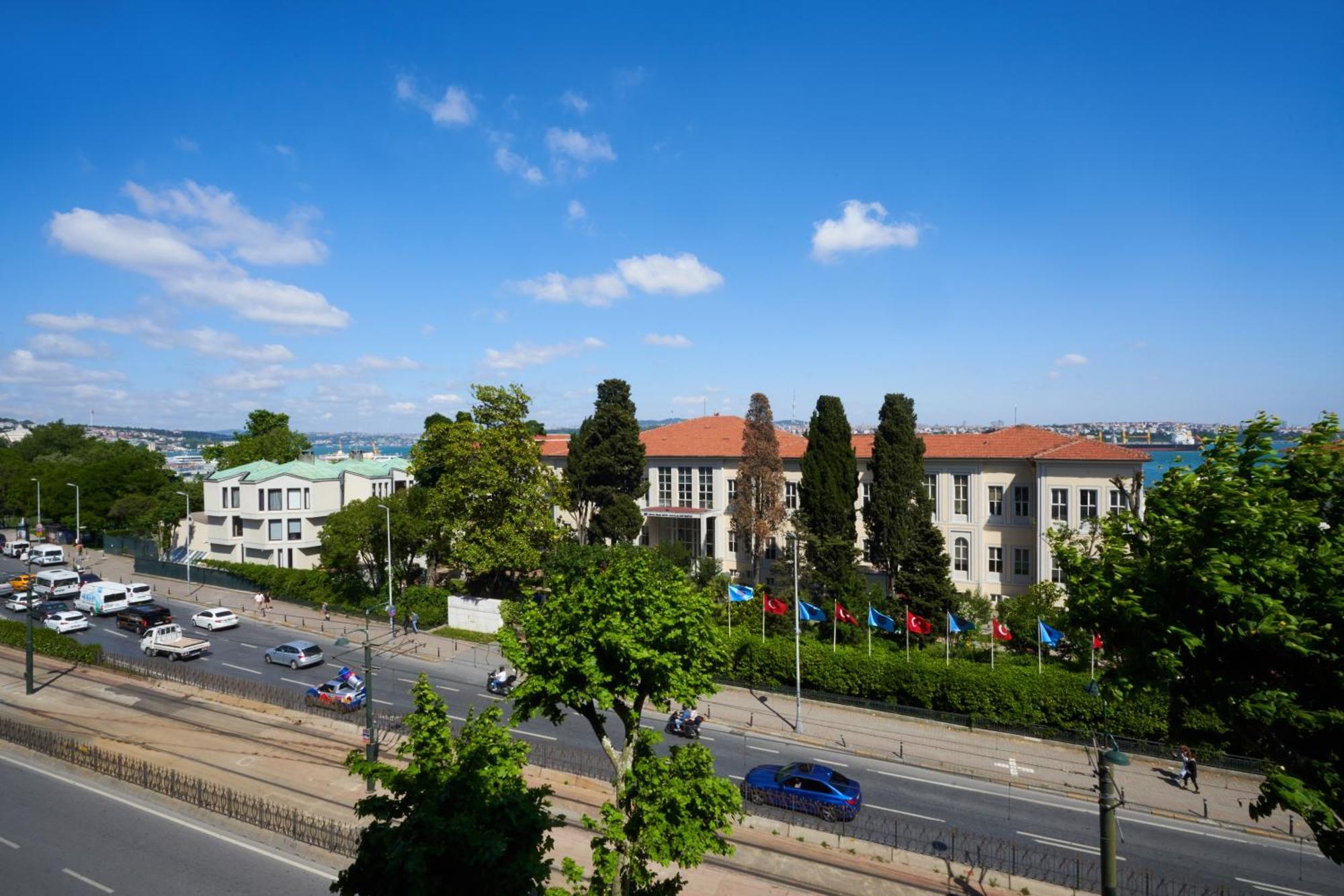 Metropolitan Hotels Bosphorus - Special Category Istanbul Exterior photo