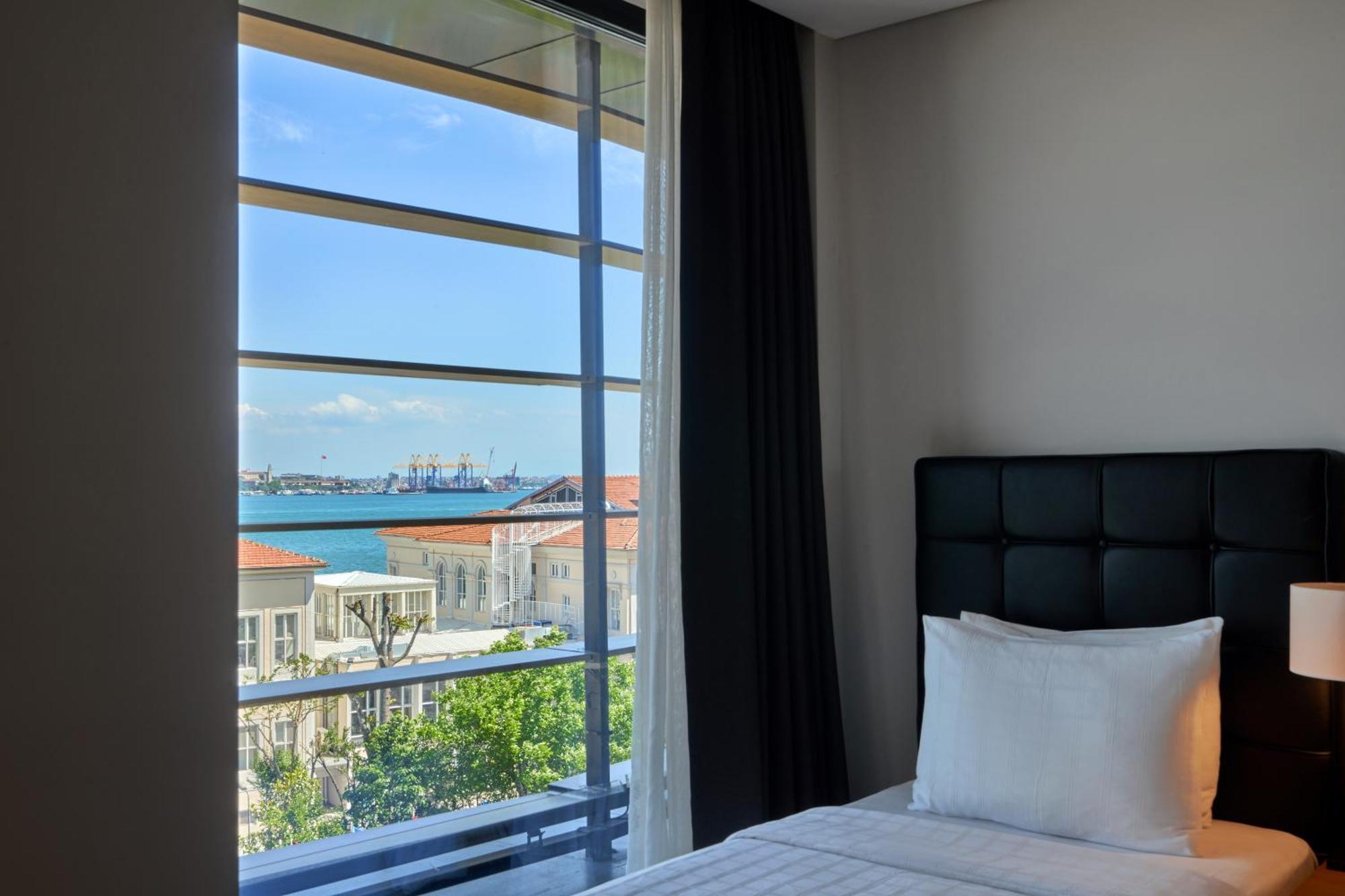 Metropolitan Hotels Bosphorus - Special Category Istanbul Exterior photo