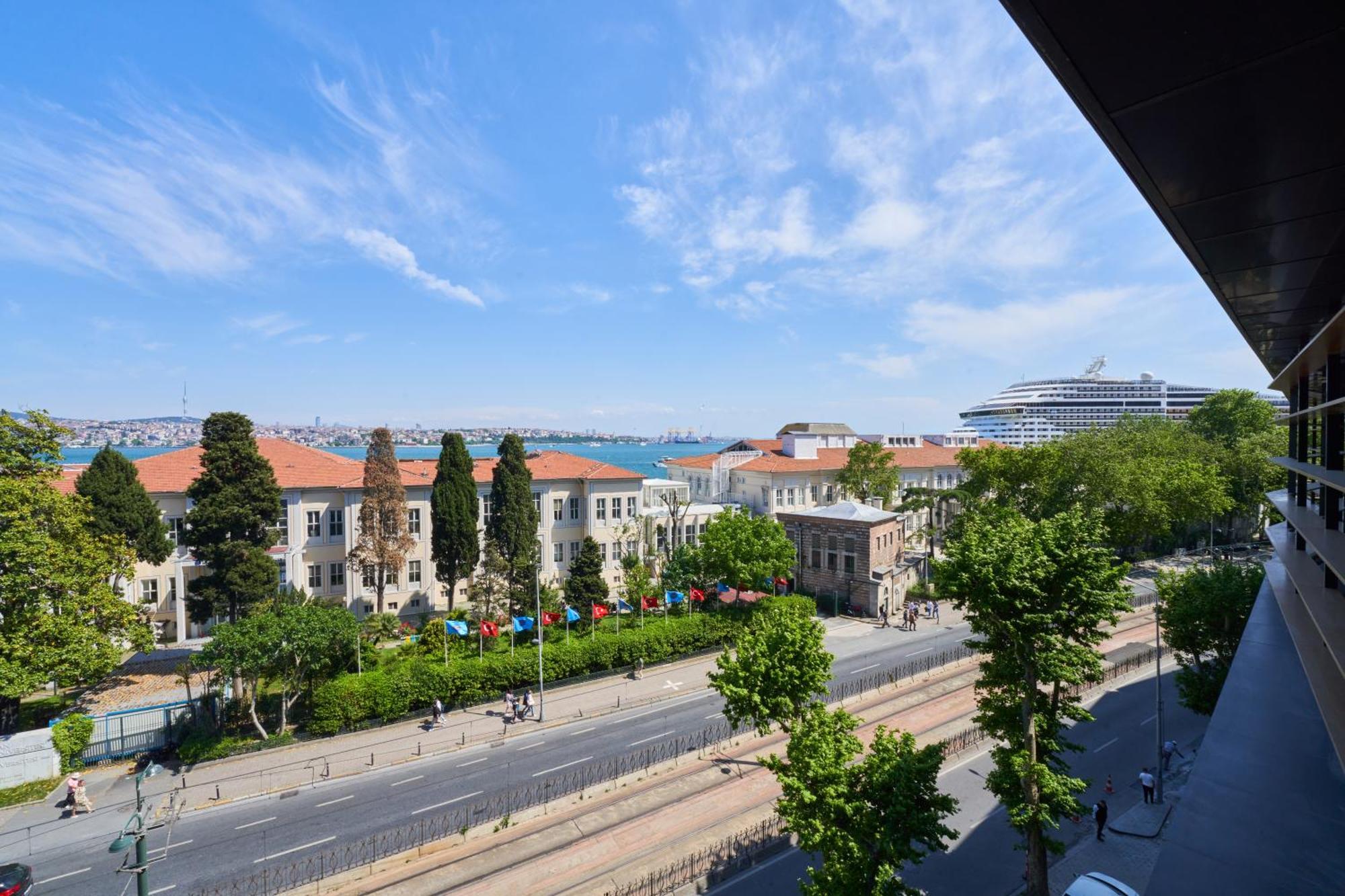 Metropolitan Hotels Bosphorus - Special Category Istanbul Exterior photo