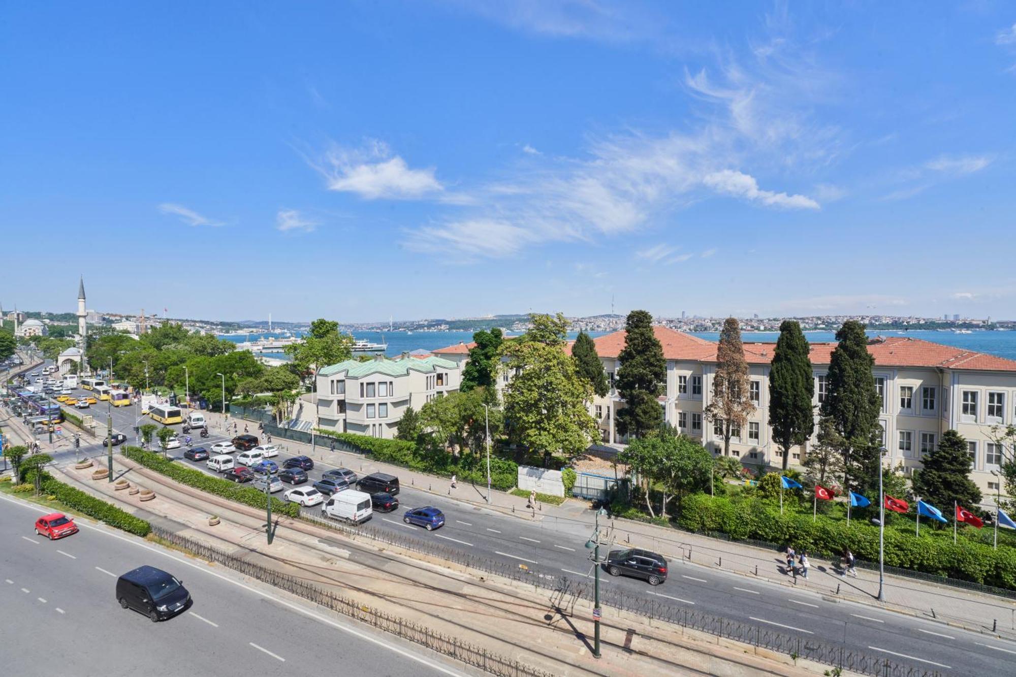 Metropolitan Hotels Bosphorus - Special Category Istanbul Exterior photo