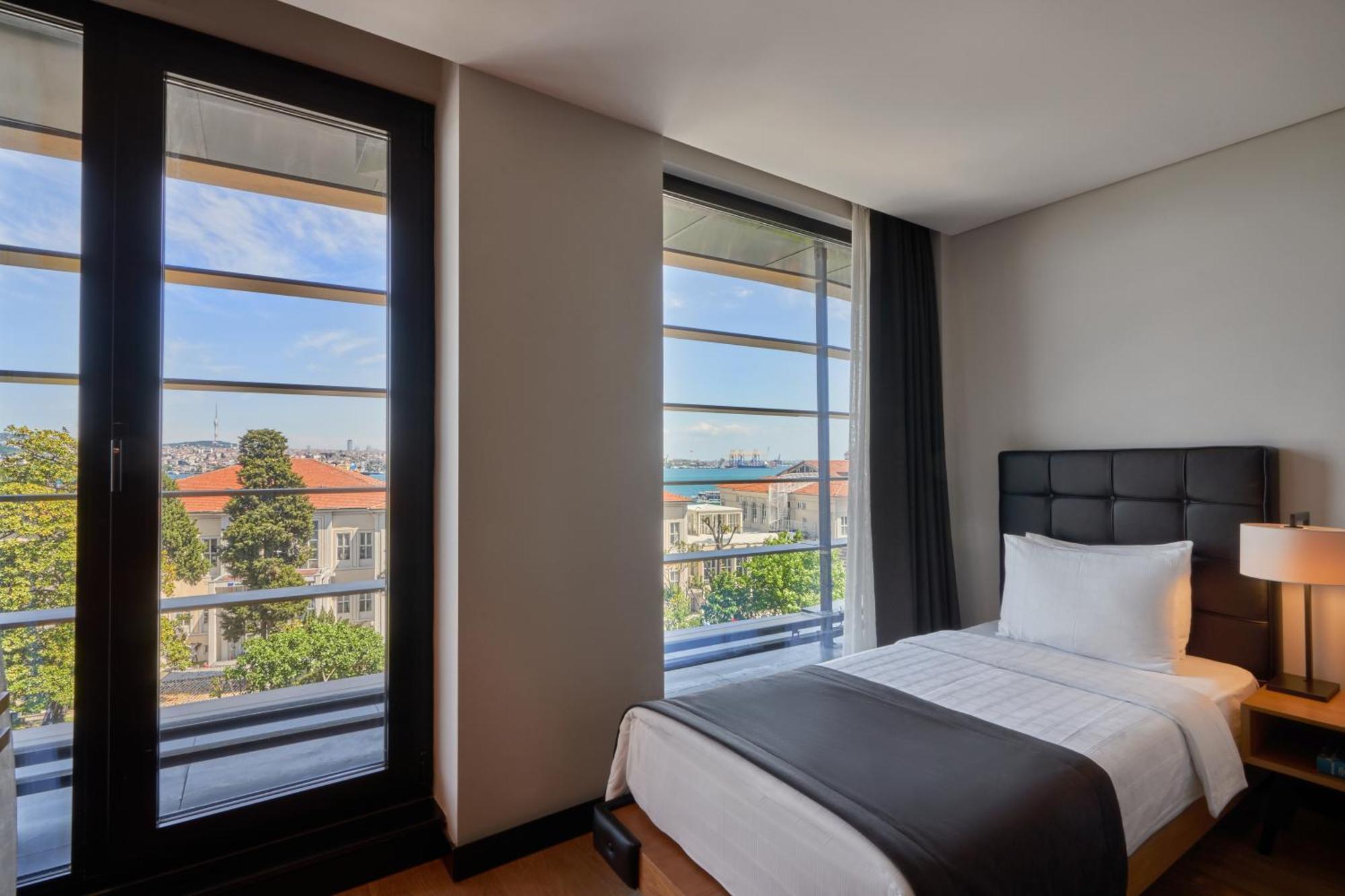 Metropolitan Hotels Bosphorus - Special Category Istanbul Exterior photo